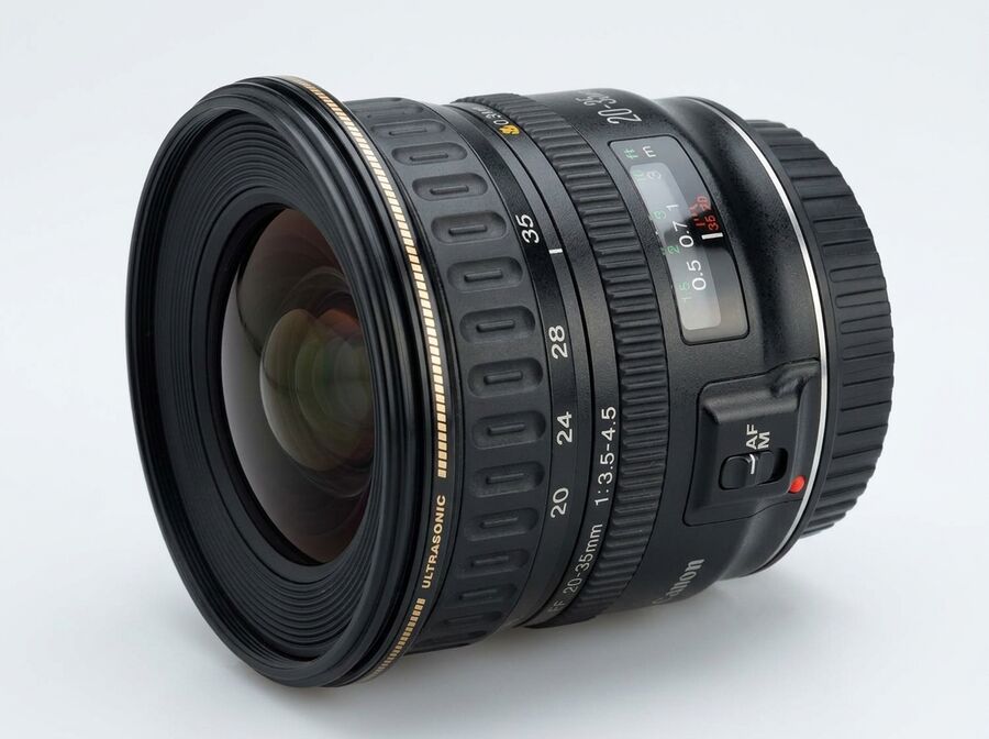 Canon EF 20-35mm f/3.5-4.5 USM