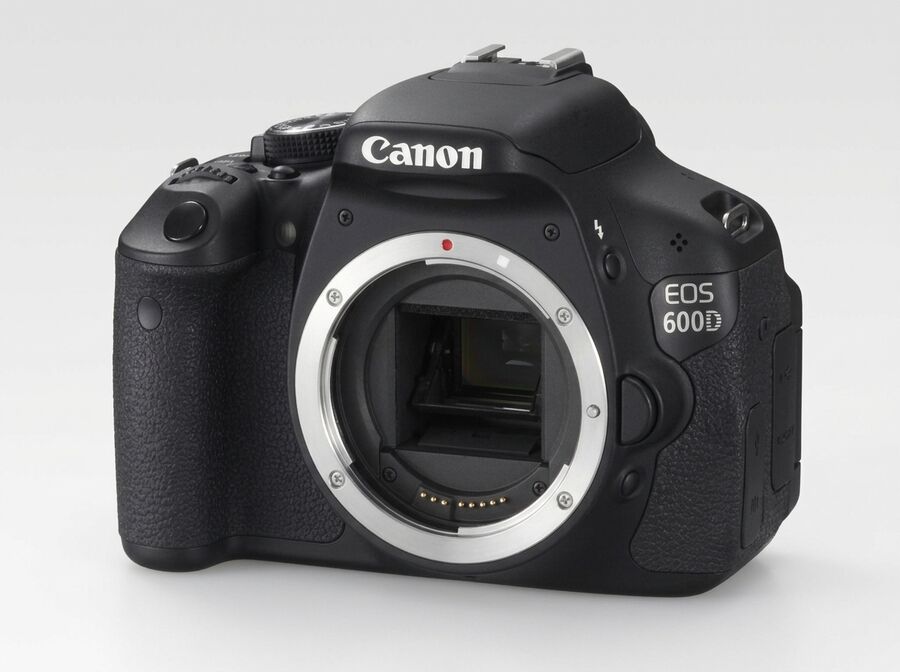 Canon EOS 600D Kit mit EF-S 18-55mm DC III