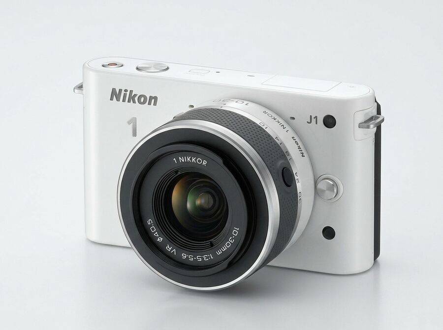 Nikon 1 J1 Kit 10-30mm Silber