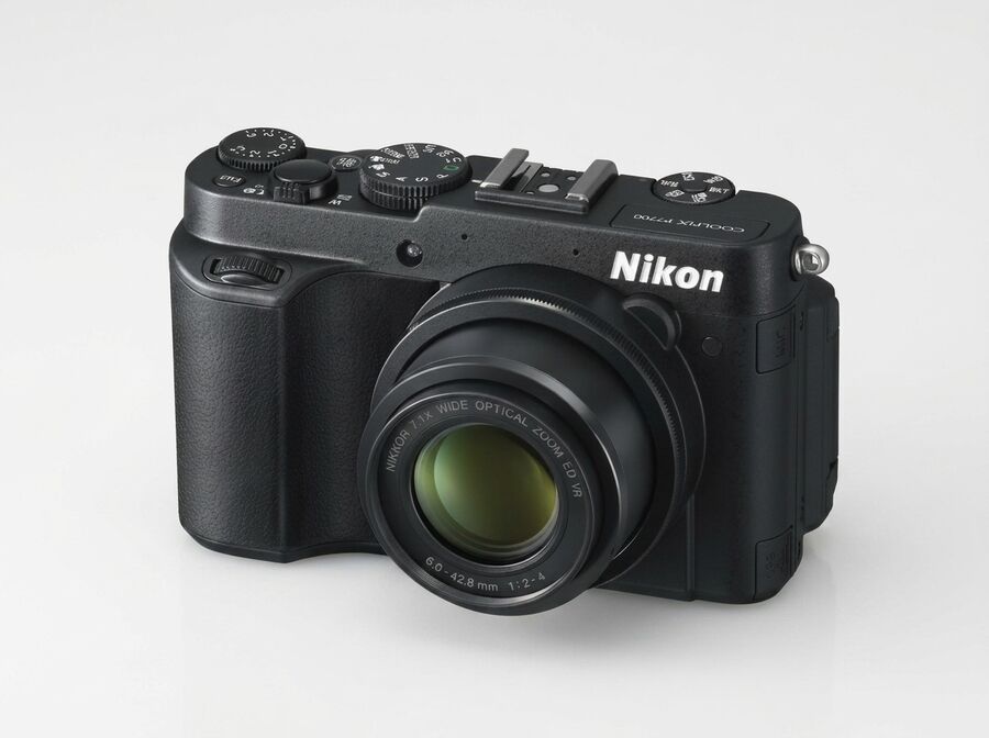 Nikon Coolpix P7700