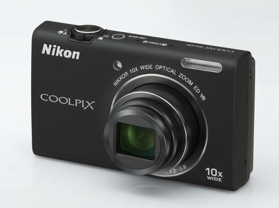 Nikon Coolpix S6200