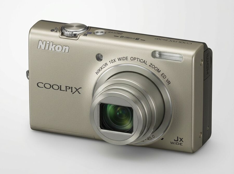 Nikon Coolpix S6200