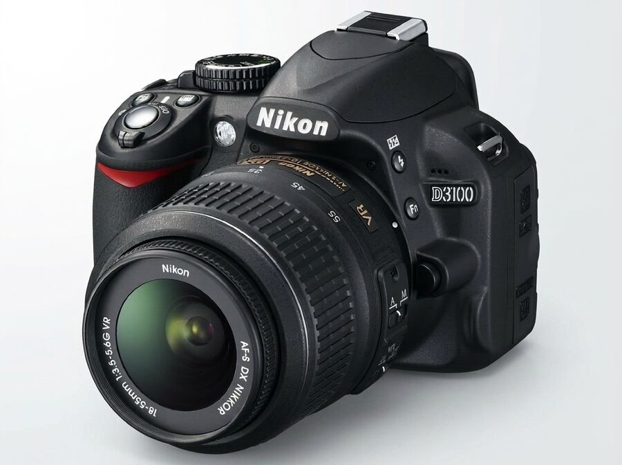 Nikon D3100 Kit mit AF-S DX 18-55mm VR