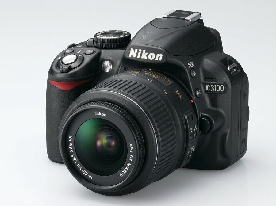 Nikon D3100 Kit mit AF-S DX 18-55mm VR