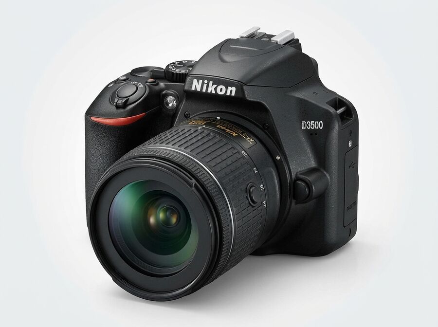 Nikon D3500 Kit AF-S DX 18-105 mm