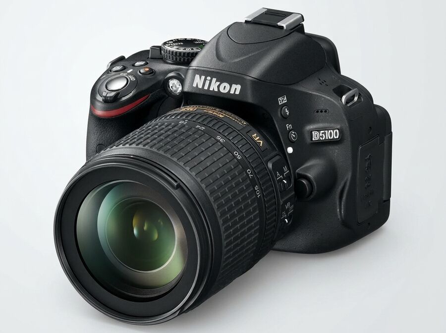 Nikon D5100 inkl. 18-105mm Black