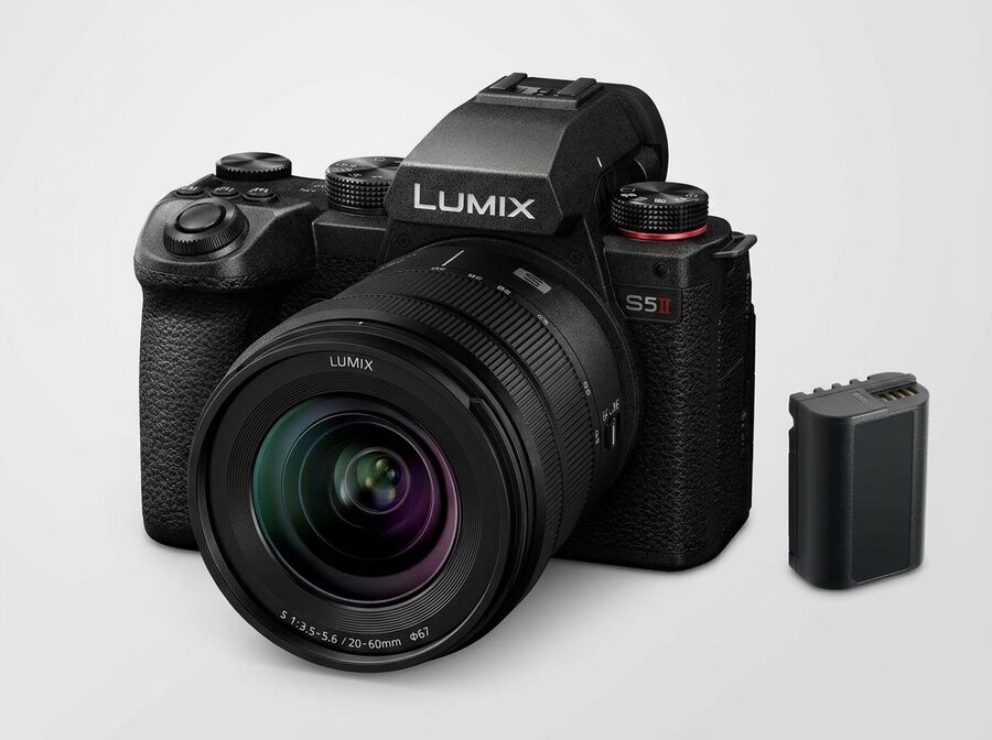 Panasonic Lumix S5 II + Lumix S 20-60mm F3.5-5.6