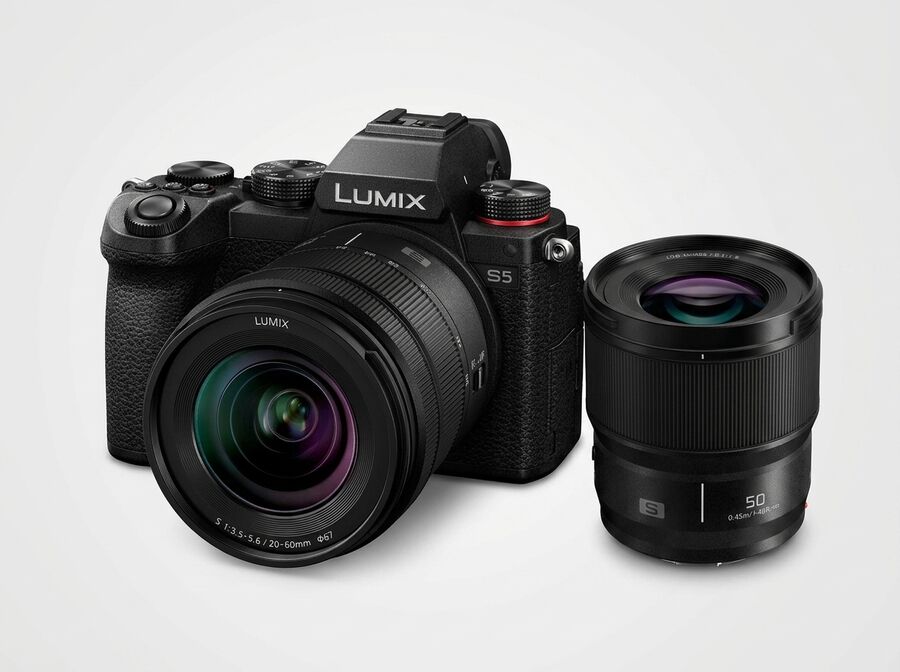 Panasonic Lumix S5 + 20-60mm + 50mm F1.8 (DC-S5KCE-EG)